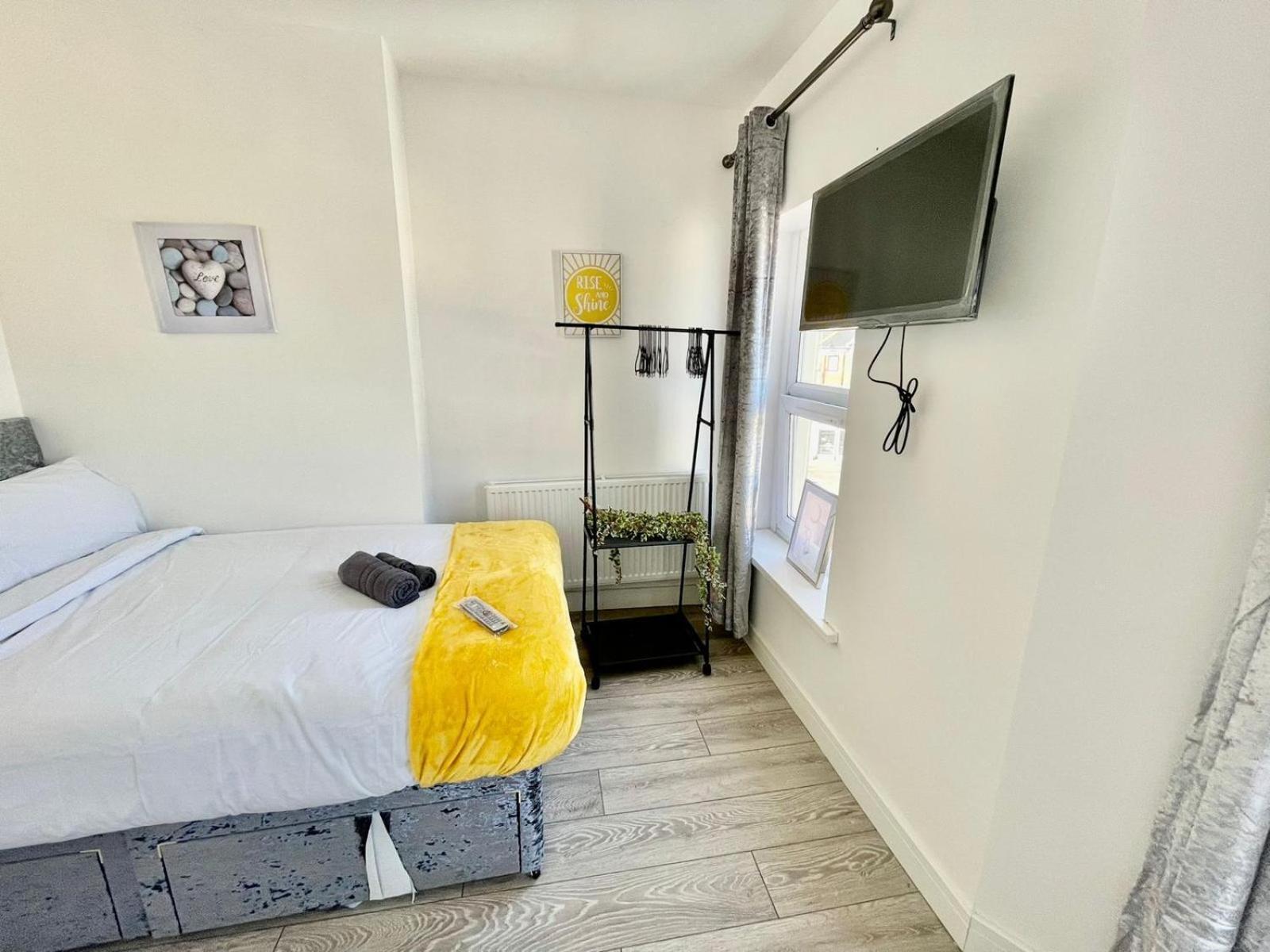 Cheerful 1 Bed Apartment Cardiff City Centre - Penarth Rd エクステリア 写真