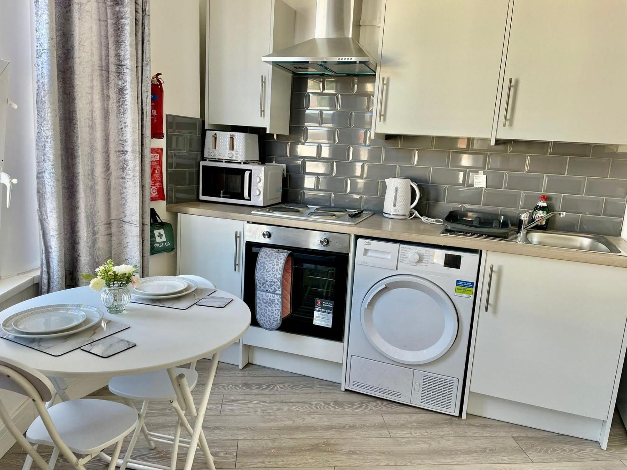Cheerful 1 Bed Apartment Cardiff City Centre - Penarth Rd エクステリア 写真